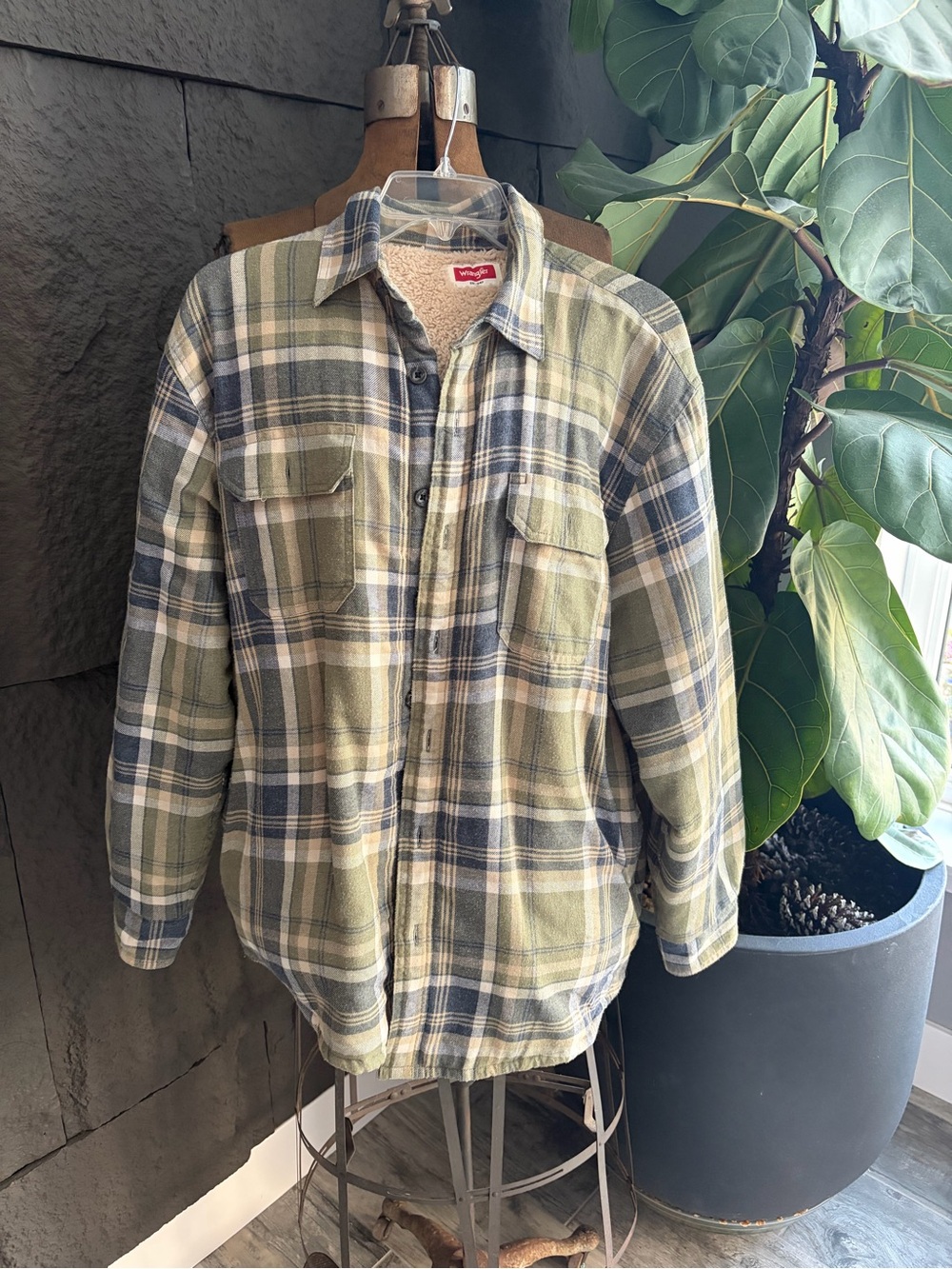 Plaid Sherpa-Lined Flannel Jacket - Olive/Gray